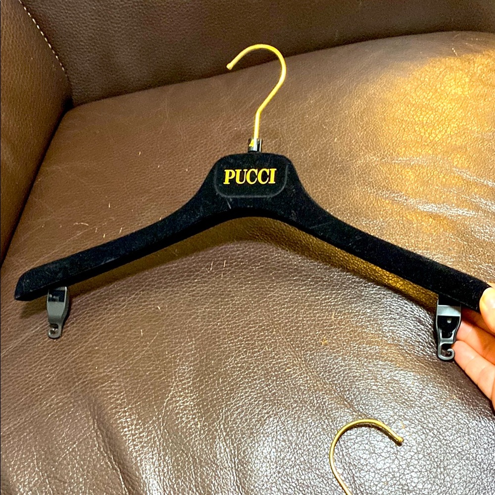 Pucci velvet hanger ‼️♥️💕
